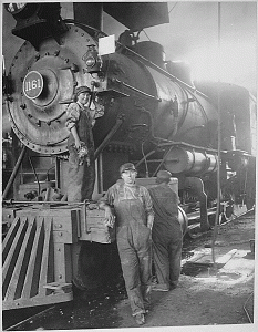 238WHM Women Taking the Place of Men in Great Falls (National Archives)